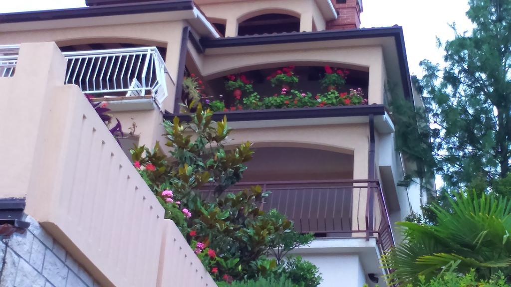 Apartments Silmare Rabac Ngoại thất bức ảnh